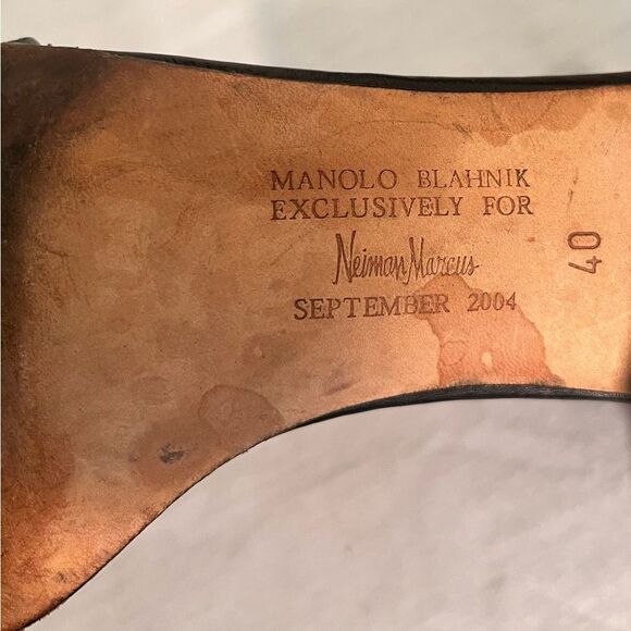 Manolo Blahnik Black Leather Stilettos, 4.5" Heel, Euro 40 - Picture 6 of 9